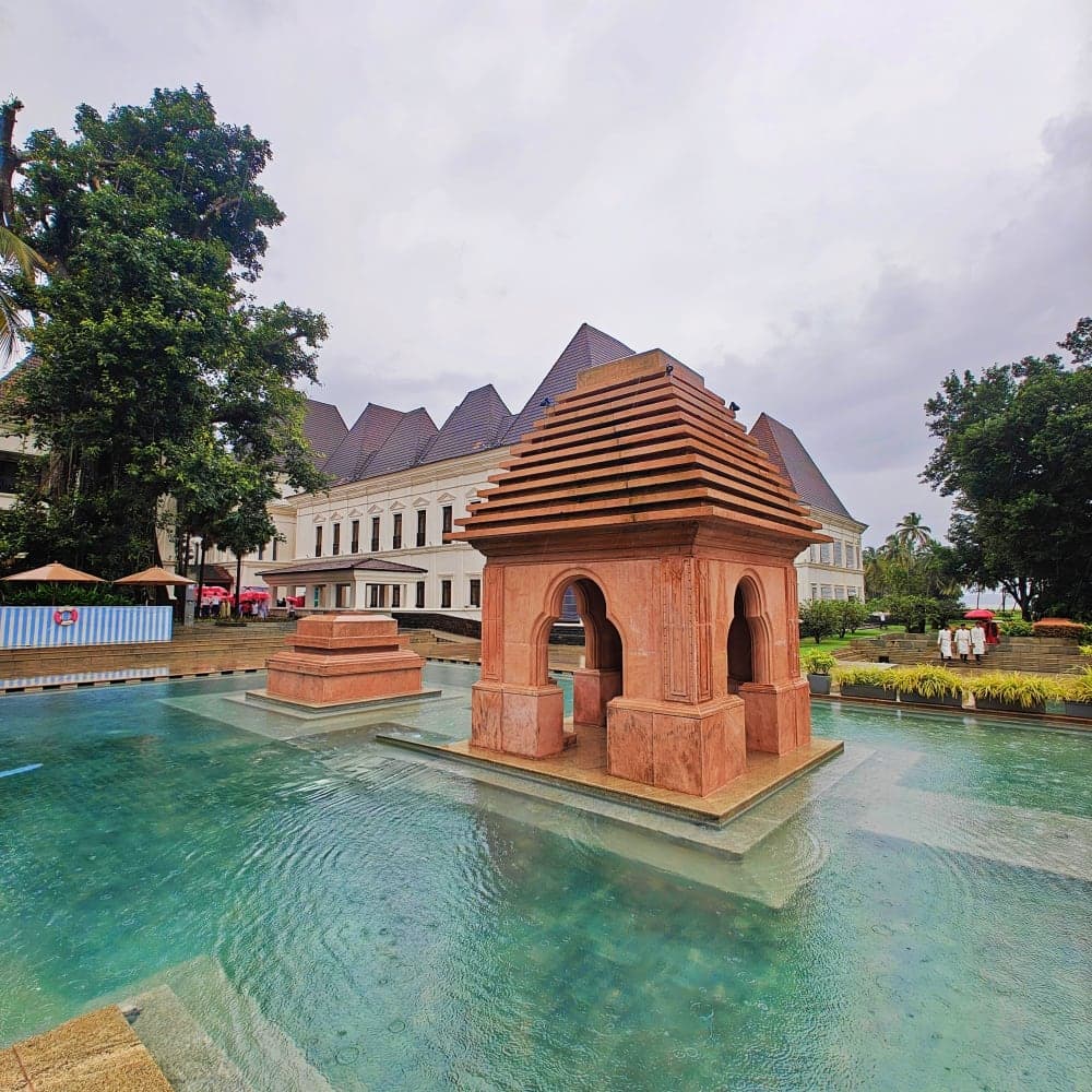 Sukabumi Pool Stone