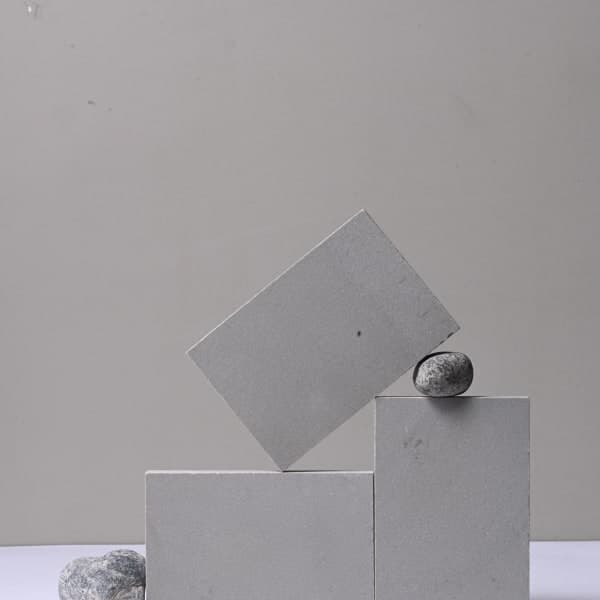 Castle Grey Leather — 02-detail