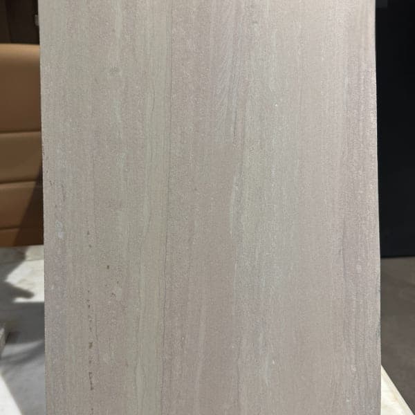 English Teak Leather — 02-detail