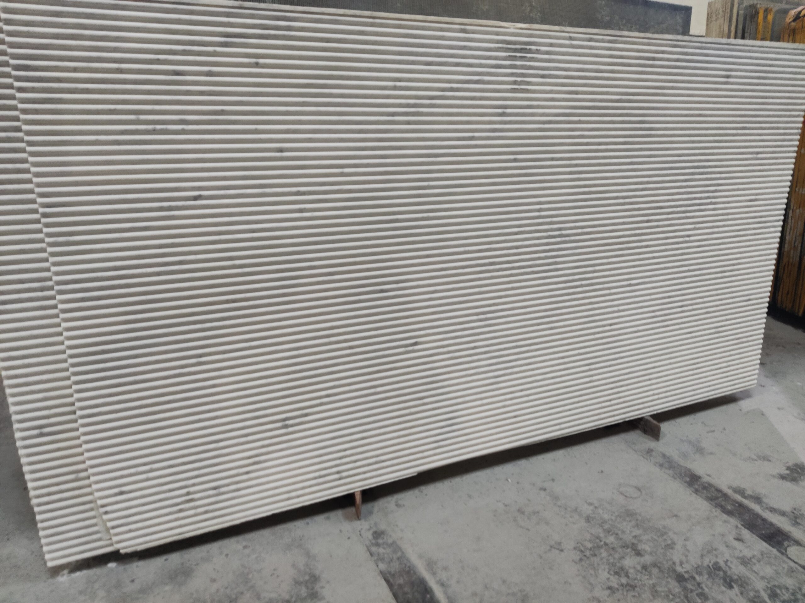 BANSWARA WHITE CONVEX FLUTE - Image 3