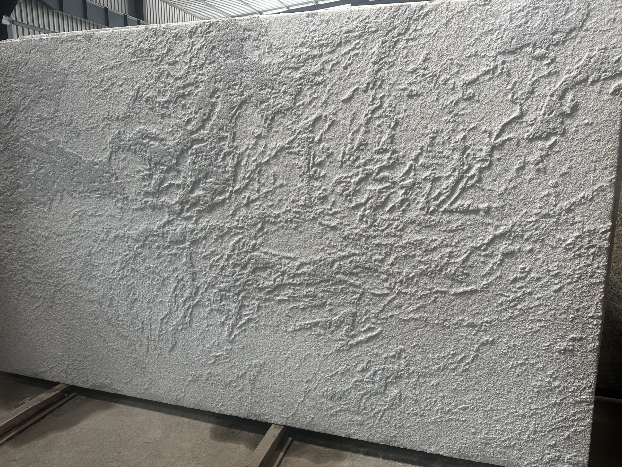 MOON WHITE - Image 3