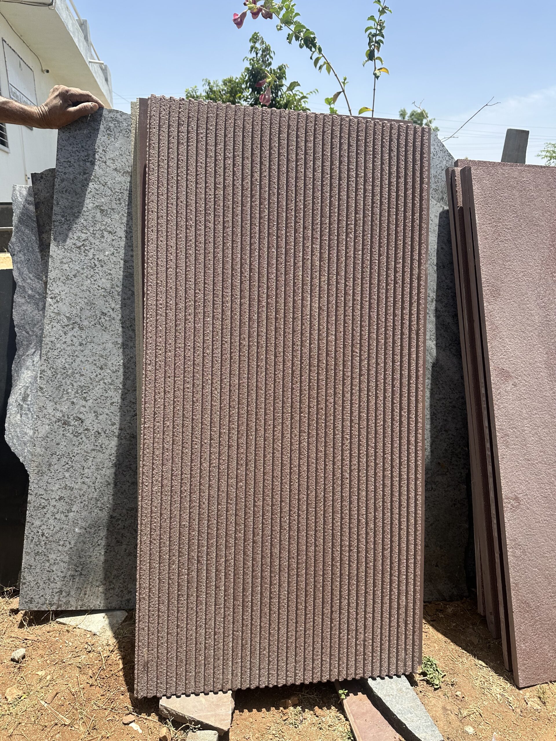 MANDANA RED SOFT GROOVES - Image 4