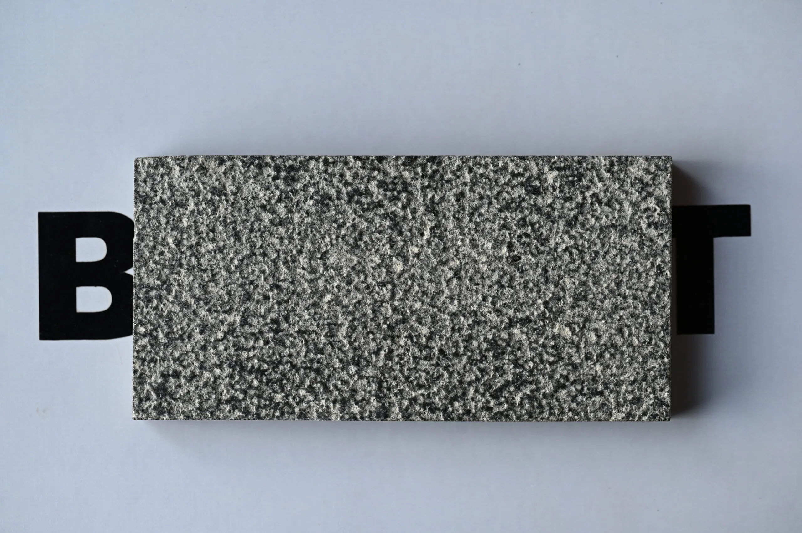 BASALT BUSH HAMMER BRUSH STONE - Image 3