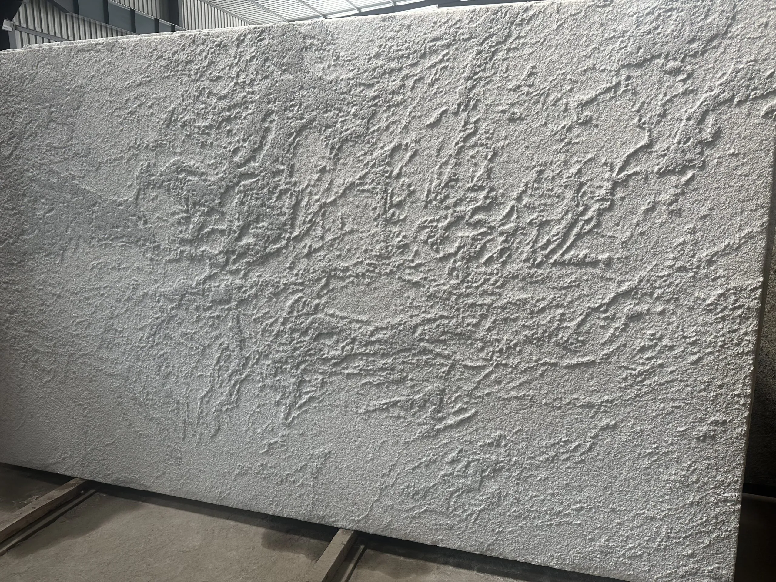 MOON WHITE - Image 3