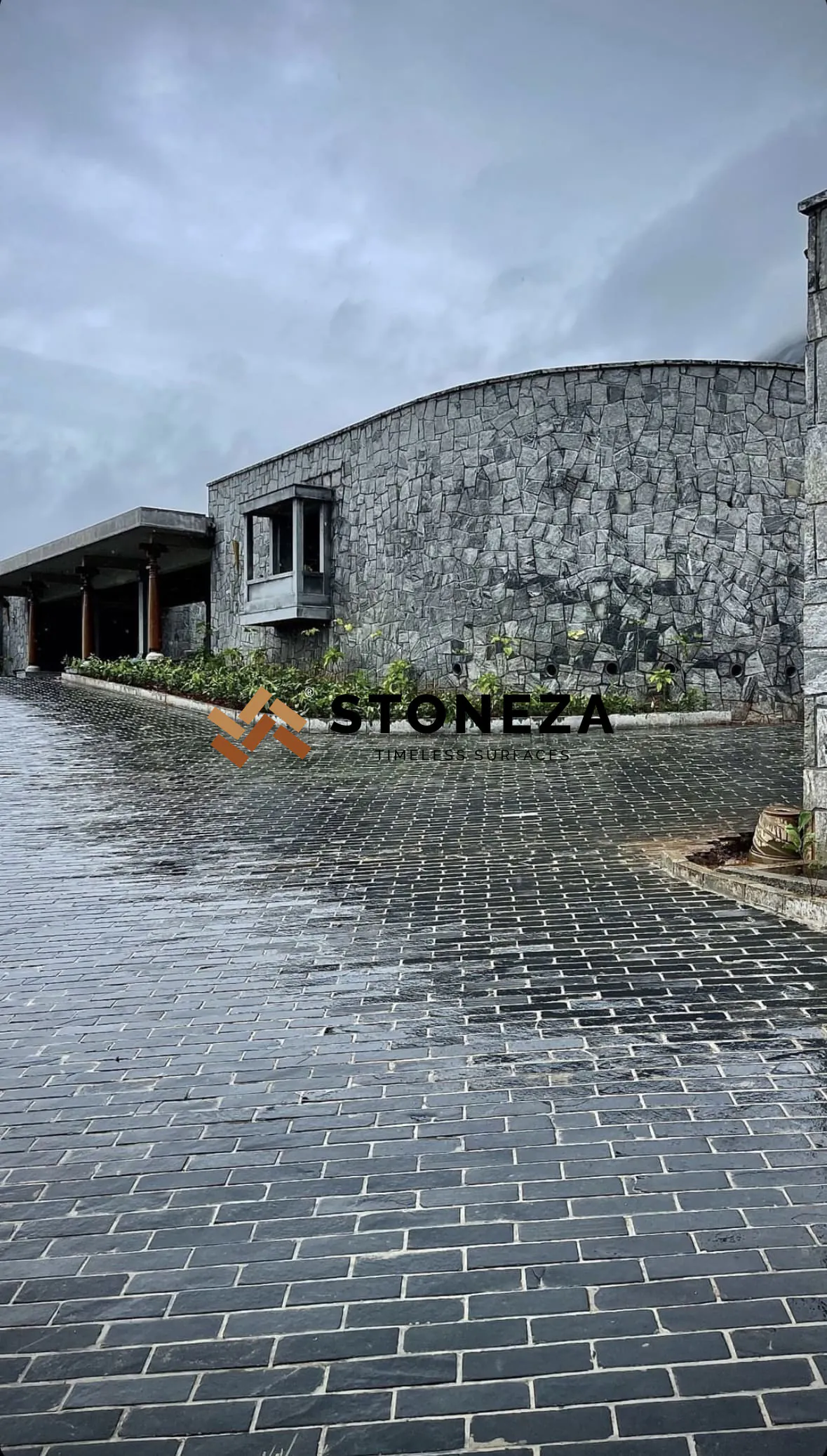 COSMIC BLACK FIELD STONE - Image 4